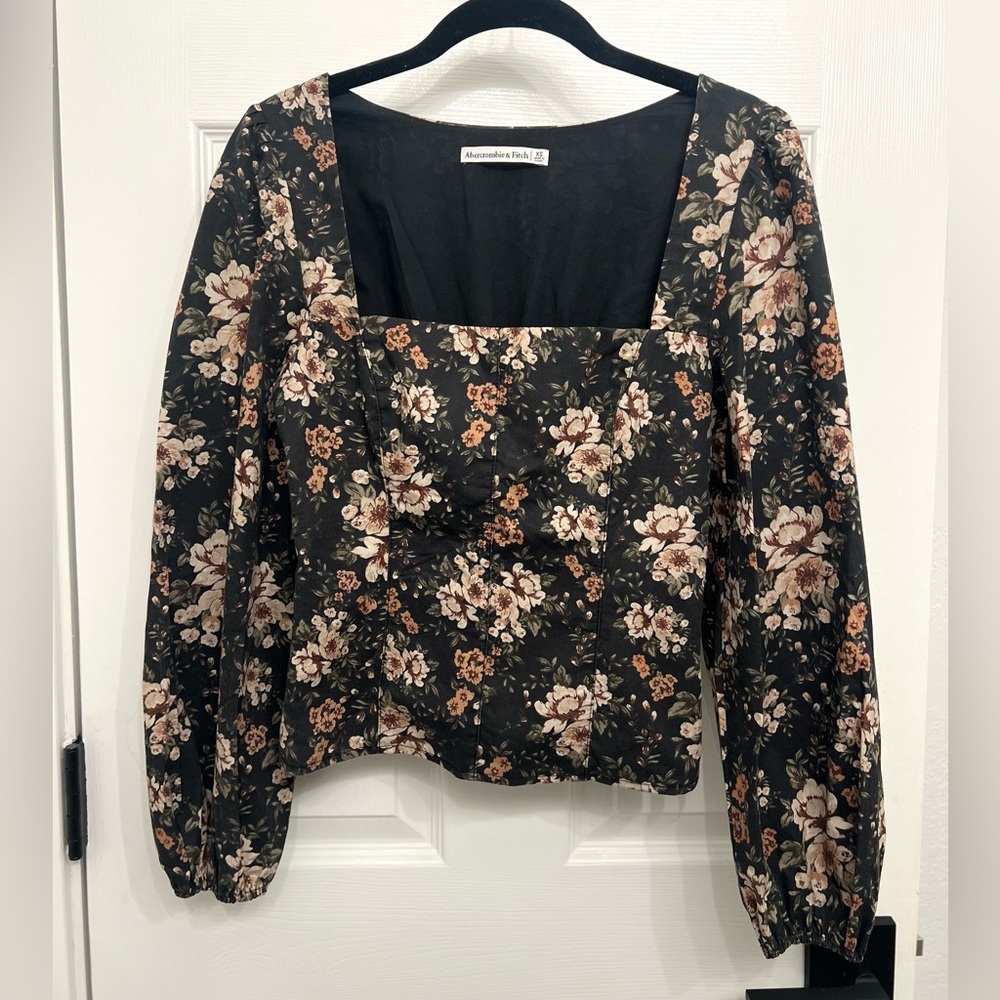 NWOT Abercrombie & Fitch Black Floral Long Sleeve Square Neck Blouse - XS